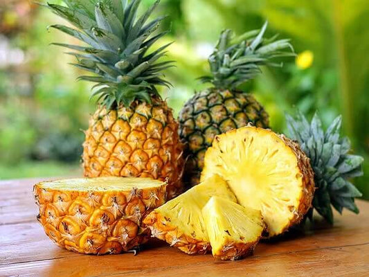 Piña Golden de la selva peruana , grande